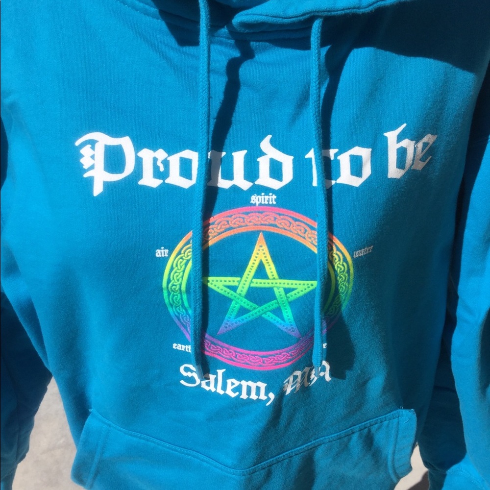 Salem Mass.Bay State Apparel blue heavy hoodie
